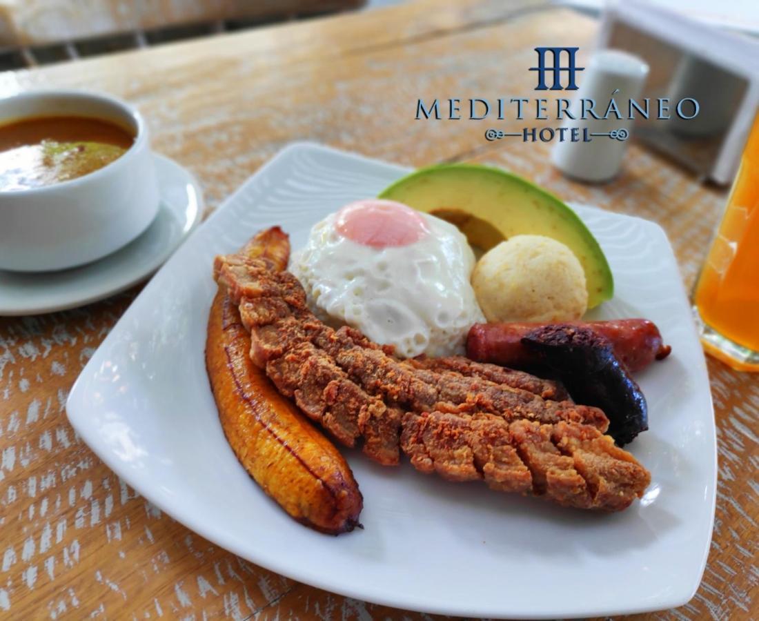 Hotel Mediterraneo 메딜린 외부 사진